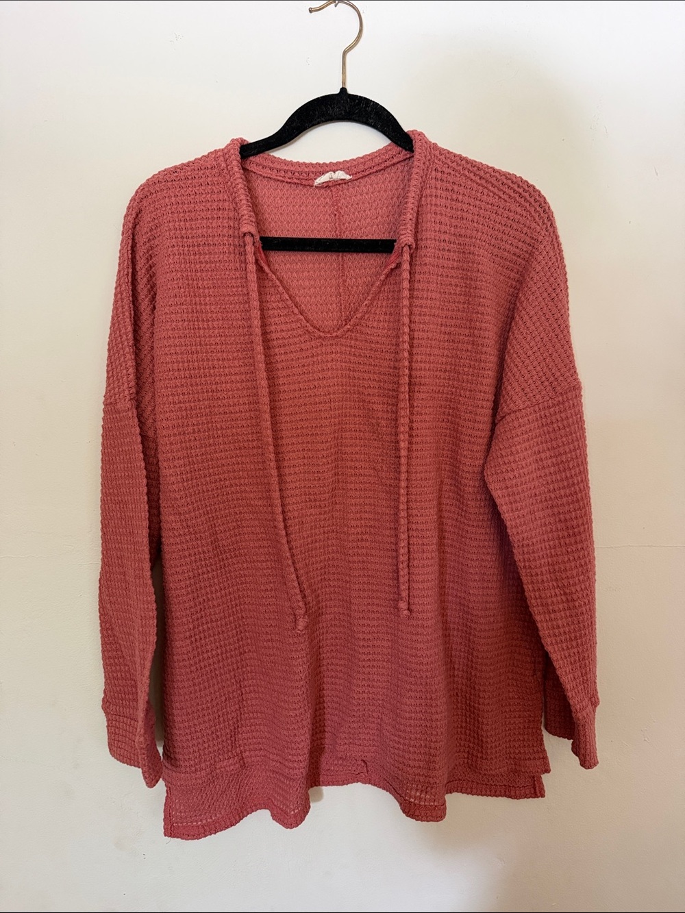 1.4.3. Story by Line Up Waffle-Knit V-Neck Pullover in Dusty Rose